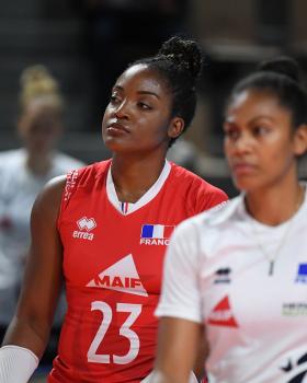 La capitaine Léandra Olinga Andela et les Bleues se sont inclinées 3-0 ce mercredi contre l'Allemagne. (A. Réau/L'Équipe)