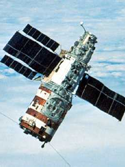 salyut_launch_16_salyut_7_in_orbit