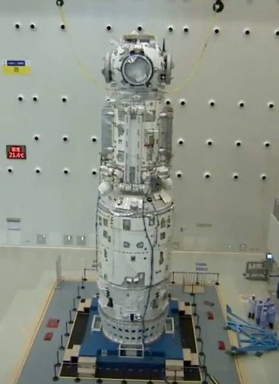 salyut_launch_26_mir_tianhe_in_preparation_credit_cmsa