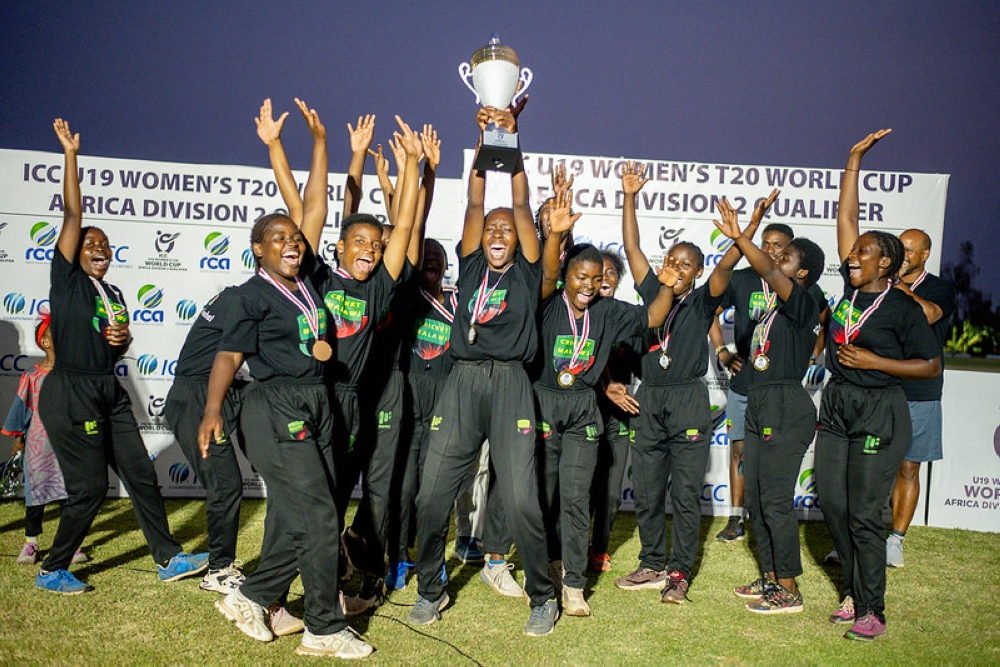 Malawi plays lift the ICC U19 Women&#039;s T20 World Cup Africa Division 2 qualifier trophy after edging Kenya by 2 wickets in a thrilling finish to the tournament.