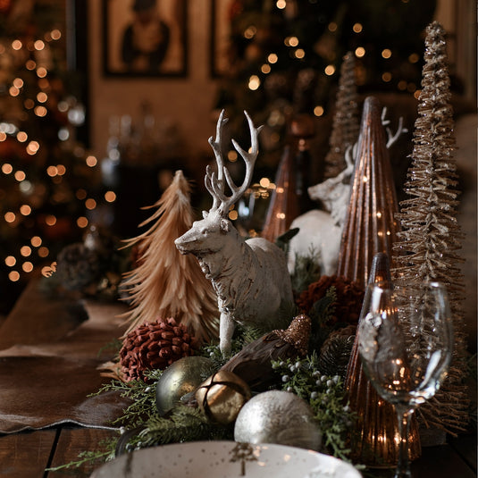 How to Create a Christmas Theme in Your Home