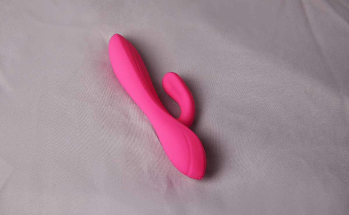 Por qué NO se le debe llamar 'consolador' al dildo