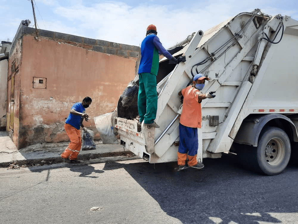 Trabajador del aseo urbano en Palavecino se cortó dos tendones al recoger una bolsa de basura llena de vidrios