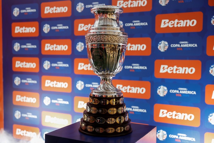 El trofeo de la Copa América. (Foto: EFE/ Sebastião Moreira)