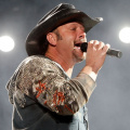  Tim Mcgraw’s Weight Loss of 40 lbs: Diet, Exercise, Quitting Alcohol, Etc.