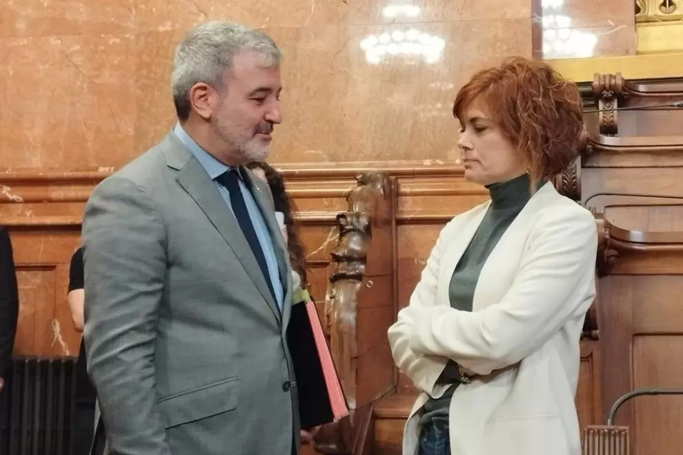 El alcalde de Barcelona, Jaume Collboni, con la líder de ERC en la corporación municipal, Elisenda Alamany, en una foto de archivo. — Europa Press