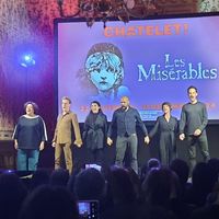 Une partie de la troupe des Misérables version 2024