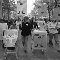 Manifestation avrill 1974 à l'appel du MLAC (mouvement pour la libération de l'avortement et de la contraception)