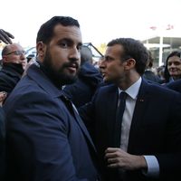 Alexandre Benalla accompagnant Emmanuel Macron, lors du 55e Salon de l'Agriculture à Paris, le 24 février 2018