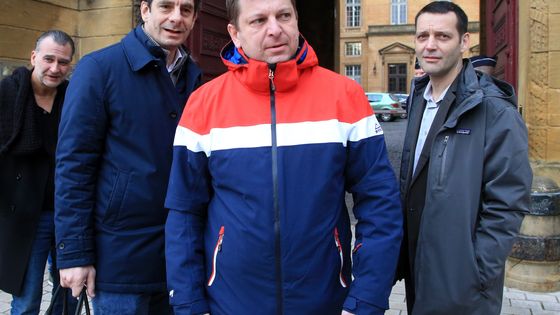 Le 9 janvier 2018, PwC est assigné en référé devant le tribunal de Metz. Raphaël Halet (au centre) et Edouard Perrin ( à droite) accompagnés de leurs avocats Maîtres Bernard Colin et Fiodor Rilov ( à gauche).