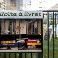 Boîte à livres, Hauts de Seine.