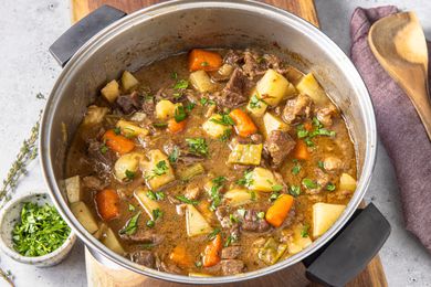 A pot of easy beef stew