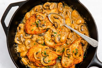 chicken marsala in a cast iron skillet