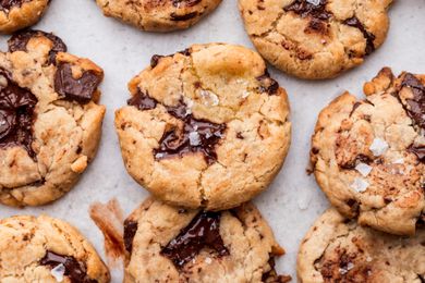 Freshly baked vegan chocolate chip cookies with sea salt 