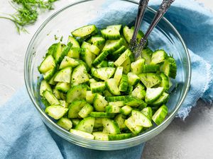 Fresh & Easy Cucumber Salad