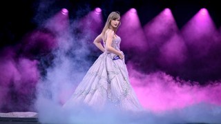 Taylor Swift congratulated fans on breaking the all-time attendance record for a stadium show in Scotland three times in a row