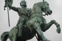 Godfrey of Bouillon equestrian statue