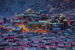 Monastery at Larung gar (Buddhist Academy)