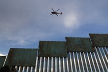 Valla fronteriza entre EE.UU. y México en Tijuana