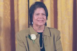Wilma Mankiller at White House, Medal of Freedom ceremony, 1998