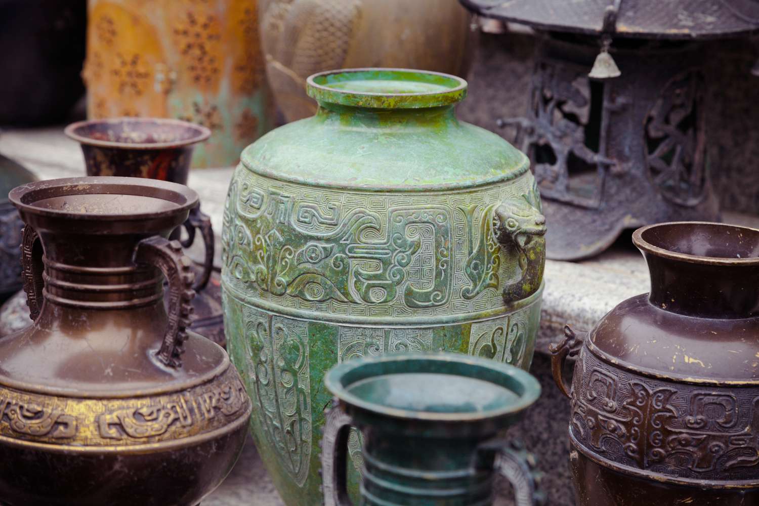 Chinese antique market