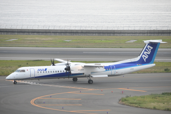 ANA／ANAウイングス（ボンバルディアDHC8-Q400）