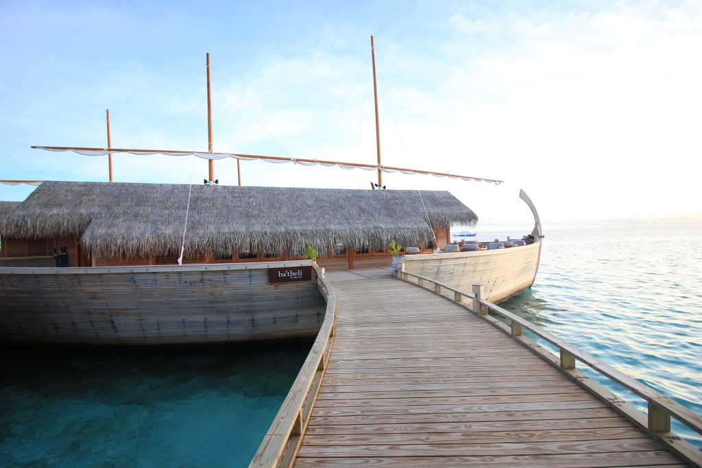 Cenar en un dhoni Milaidhoo Island Maldives