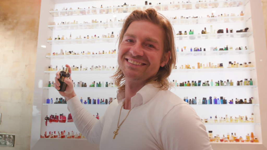 We Followed Jeremy Fragrance Around NYC as He Smelled Strangers