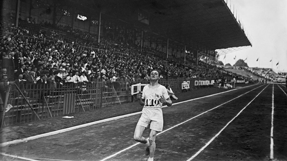 British athlete Ernie Harper crosses the finish line of the 1924 Paris Olympics cross-country race (Credit: Getty Images)